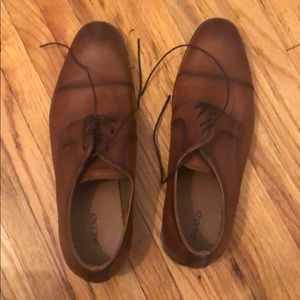 Leather dress shoes. Great condition! Worn once.